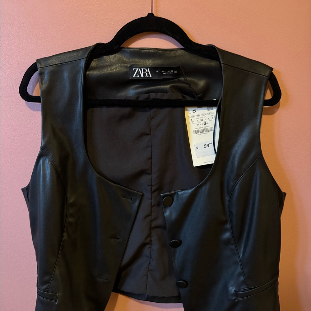 Zara Women's Sleek Black Vest